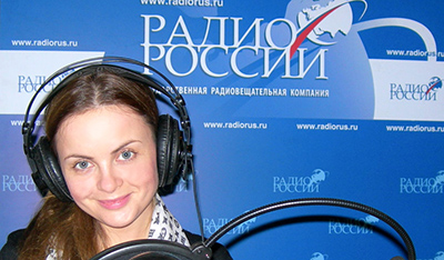 Певица Юлия Проскурякова в студии радио России