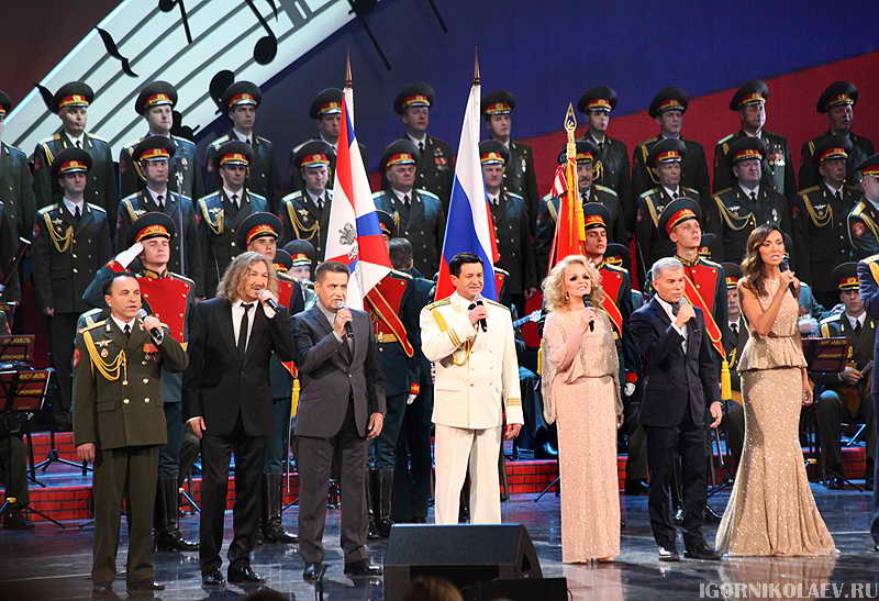 Игорь Николаев на юбилейном концерте ансамбля Александрова в Кремле