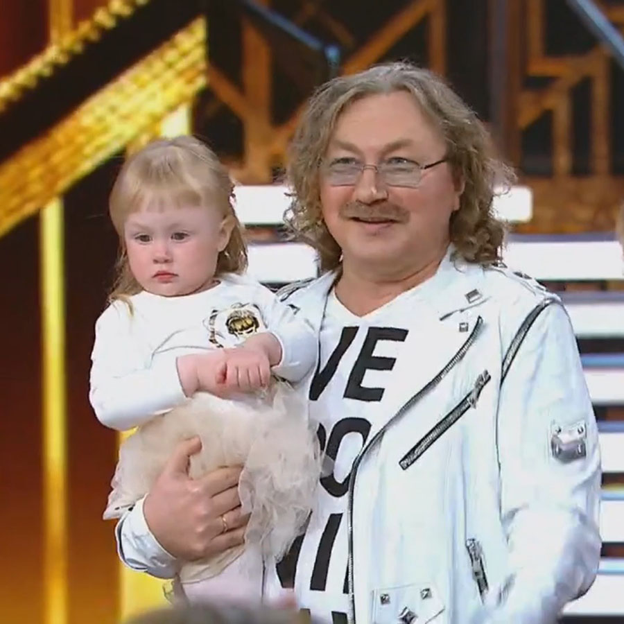 Первое появление Вероники Николаевой Игорь Николаев в дочкой Вероникой