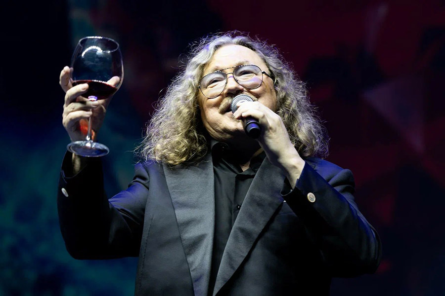 Пост от Сахалинская филармония Нонна Лаврик - Министр культуры и архивного дела Сахалинской области